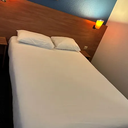 Kyriad Marne-la-vallee Отель