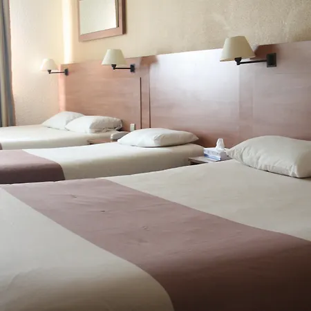 Kyriad Marne-la-vallee Hotel 2*