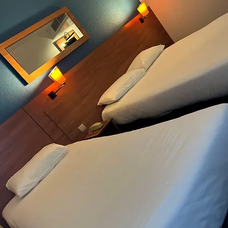 Tulip & Residences - Marne-la-vallee 2* 托尔西