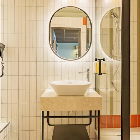Tulip & Residences - Marne-la-vallee 2*