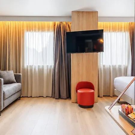 Tulip & Residences - Marne-la-vallee 2* טורסי