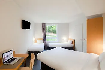 Tulip & Residences - Marne-la-vallee 2*